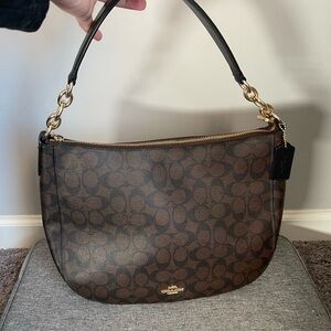 Coach Elle Hobo Shoulder Handbag In Signature Canvas